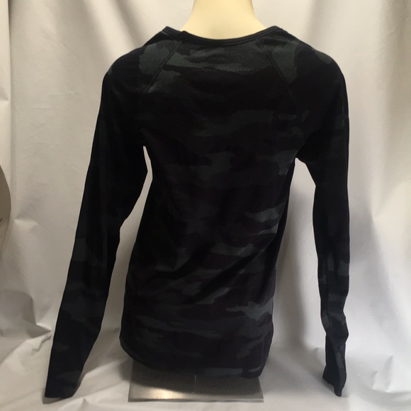 Athleta Camo Women's Size Large Long Sleeve Top - Picture 3 of 10
